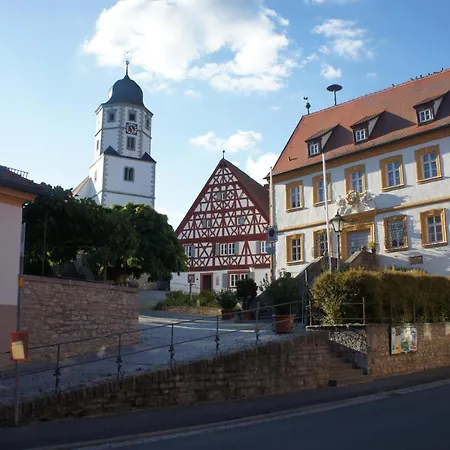 Appartement Wunderschoene In Mit Kueche, Bad Und Piano *