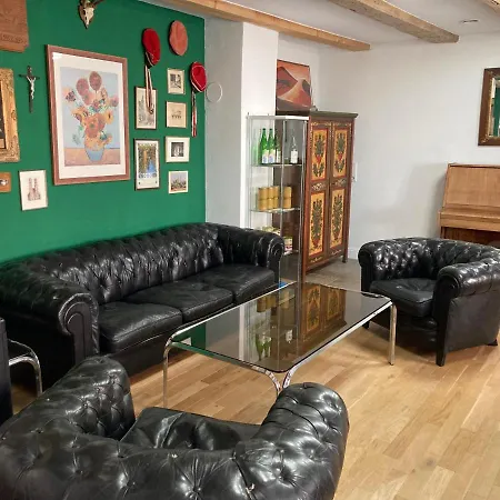 Wunderschoene In Mit Kueche, Bad Und Piano Apartment Winterhausen