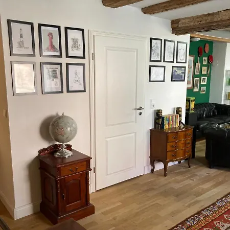 Wunderschoene In Mit Kueche, Bad Und Piano *