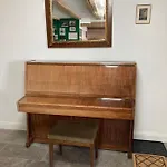 Wunderschoene In Mit Kueche, Bad Und Piano